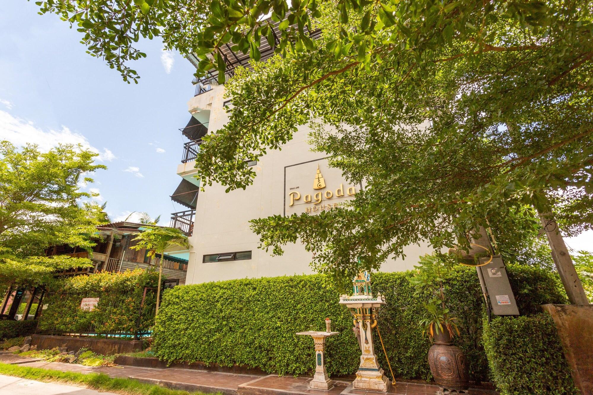 Capital O 1051 Pagoda House Chiang Mai Bagian luar foto