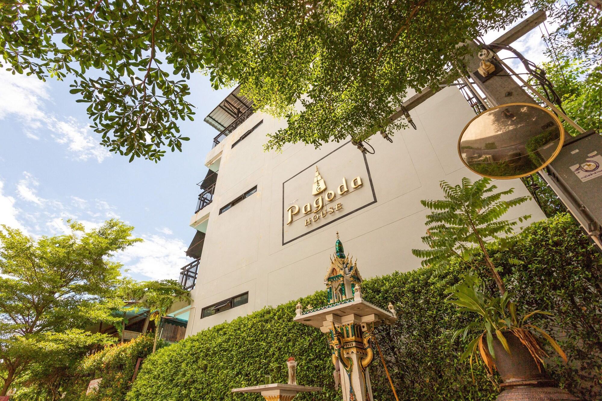 Capital O 1051 Pagoda House Chiang Mai Bagian luar foto